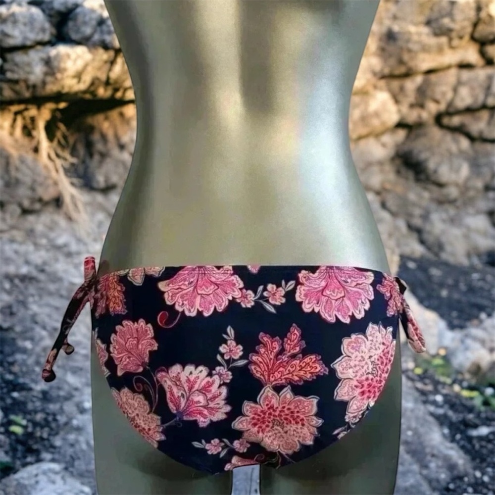 Free 🆕Swimsuit String Bikini Bottoms
